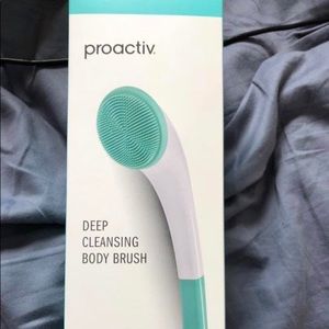 Proactiv deep cleansing brush
